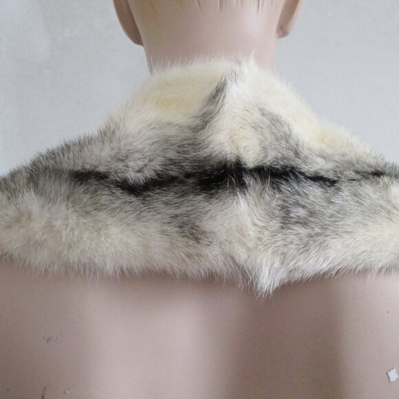 Cross Mink Fur Collar No Lining Repurpose or Wear - Picture 5 of 10